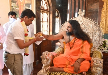 AAP congratulates Brahmeshanand Swami