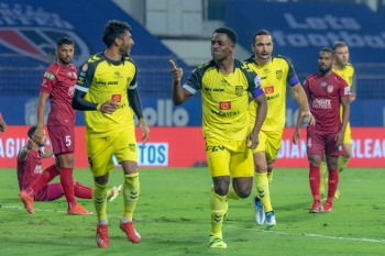 ISL: Hyderabad drub NorthEast 5-0, Ogbeche creates record
