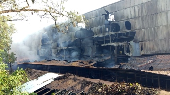 Major losses in blaze at ACGL depot in Sattari