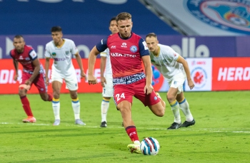 ISL: JFC zoom to second spot with convincing win over Kerala