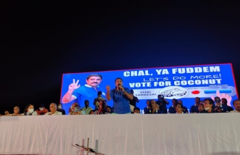 Don't let Goa be looted again: Vijai