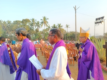 Sancoale pilgrimage prays for peace in Russia, Ukraine