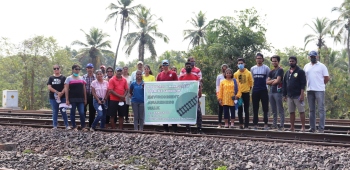 Walk in Guirdolim finds coal chunks dropped from trains