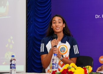 Olympian swimmer Maana interacts with Goan students