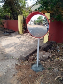 Penha de Franca p’yat installs convex mirrors to curb road mishaps