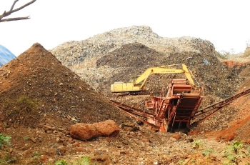 Remediation of Sonsodo dump resumes, but will process complete before rains?