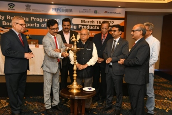 Urgent need to align India's export strategy to attract industries from China: Kunkolienkar
