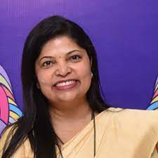 The last swearing-in flashed before my eyes: Sulakshana