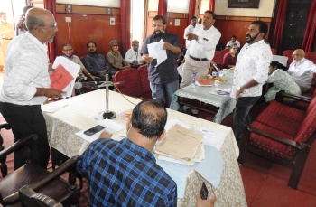 Auction of shops: Margao municipality’s special meet adjourned after signatories play truant; oppn cries foul