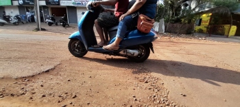 Chimbel manch demands repair of dug road before monsoons