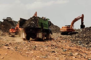 GWMC descends on Sonsodo again to cart away piled-up waste from inside, remediate it outside