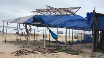 SHACK OPERATORS STRUGGLED TO STAY AFLOAT
