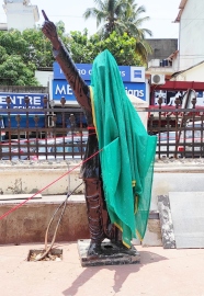 Lohia statue shifted again to raise height of pedestal