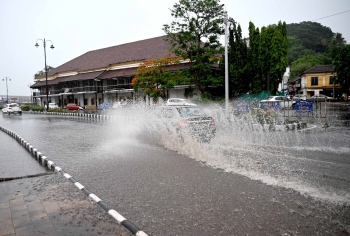 State gets drenched for 2nd day in a row with heavy rains