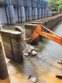 Work on to remove old Bandhara in Sattari