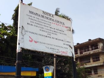 Mapusa civic body under scanner as pay parking contractor fleeces users
