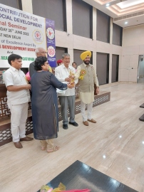 Dr Merlyn D'costa awarded Bharat Gaurav