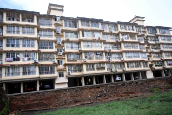 Dy Collector, officials inspect Kamat Riviera