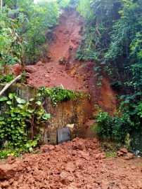 Landslide at Vasco, locals seek action