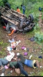7 workers killed as vehicle falls into nullah near Belagavi