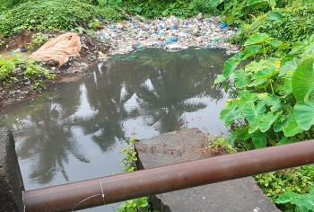 As plastic finds its way in culvert, questions raised over waste collection, cleaning of drains