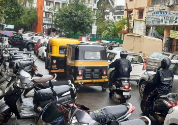 Temporary measures fail in city, traffic mess continues to haunt