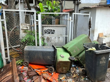 Mormugao Council chairperson instructs garbage contractor to clear waste around transformers