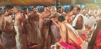 Politicos absent as Saraswats take tapta mudra in Canacona