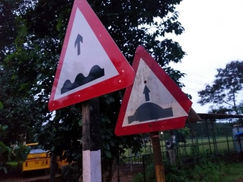 Two signboards erected at same site in Canacona, but no speed-breakers