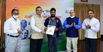 SWR honours helper who averted major mishap