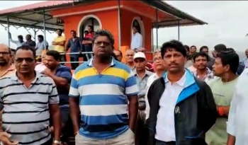 Dredging of river Sal mouth for smooth navigation runs into rough weather