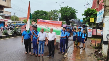 Dnyanprasarak Vidyalaya holds I-Day rally