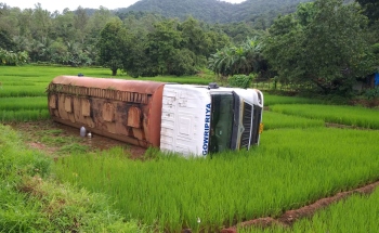 Canacona farmers express ire as tanker falls into cultivated fields, destroys crop