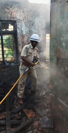 Fire engulfs unused PWD quarters at Borda