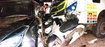 Bus rams into parked car, 4 two-wheelers at Davorlim