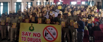 Prof bowls googly, student a bouncer at drug awareness QnA in Mapusa college