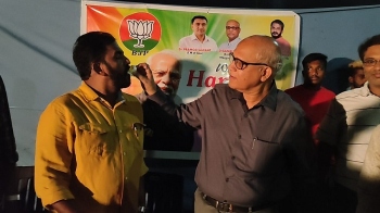 Kamat, bete noire bury hatchet, celebrate PM’s b’day at Khareband