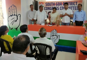 Congress workers cry foul over defection
