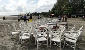Beach beds, chairs seized at Morjim