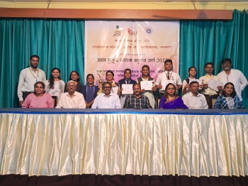 Mrugana Sawaikar wins KBM Elocution Competition