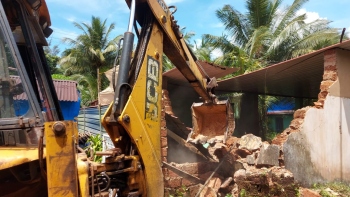 Structure razed at Patnem over CRZ violation; victim alleges political harassment
