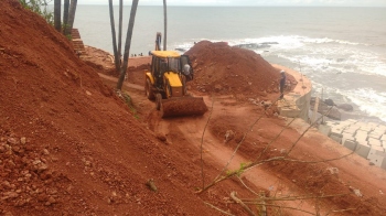 Flying squad stops ‘beautification’ work by GTDC on Anjuna beach