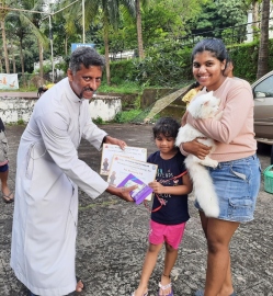 Chicalim Parish blesses pets on World Animal Day