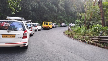 Truck breakdown blocks traffic at Karmalghat