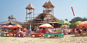 Minister positive govt receptive to concerns of shack owners