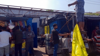 Illegal extensions of Deen Dayal kiosks outside GMC dismantled