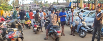 Tempers flare at Baga as GTDC collects parking fees on road