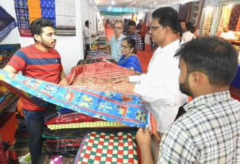 Handloom craft exhibition in Margao