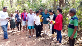 Cortalim ZP inspects dilapidated road in Velsao