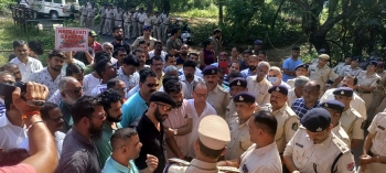 Residents protest over stoppage of halts at Canacona Railway Station
